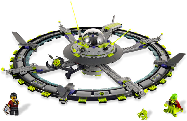 7065 Alien Mothership- no figs, missing pieces