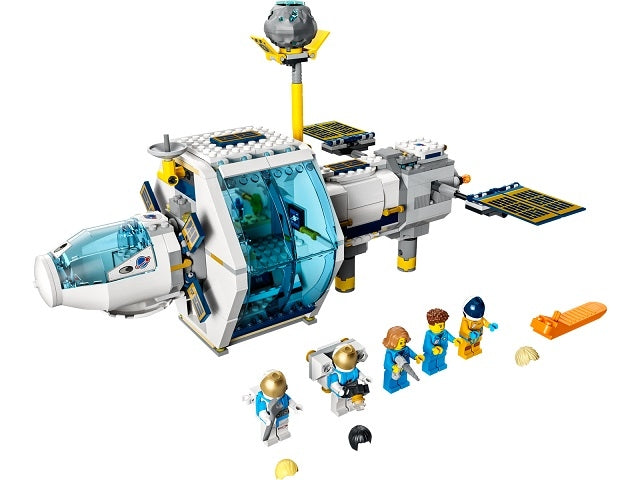 60349 Lunar Space Station missing 2 figs