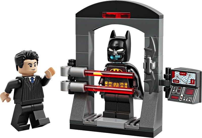 30726 Batman: Bruce Wayne and the Batsuit paper bag