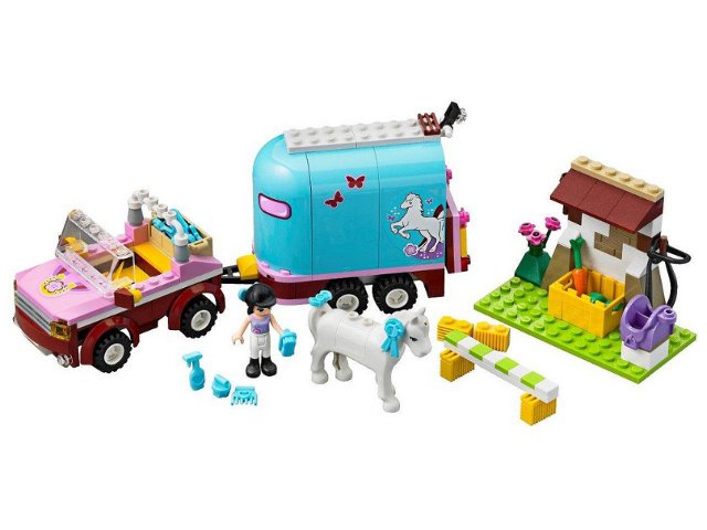 3186 Emma's  Horse Trailer