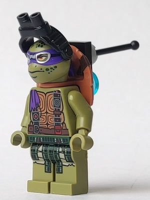 tnt050 Donatello with Goggles and Pack (Movie Version)