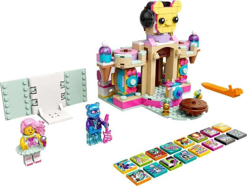 43111 Candy Castle Stage- missing 1 fig
