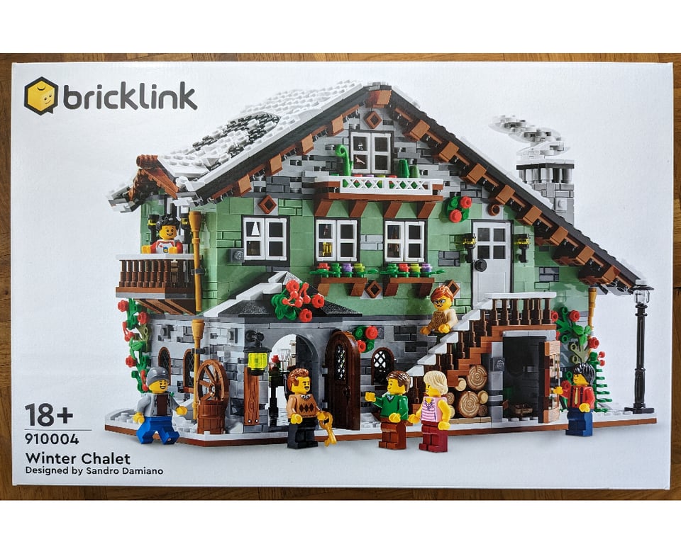 910004 Winter Chalet