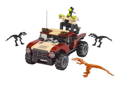 7475 Fire Hammer vs. Mutant Lizards