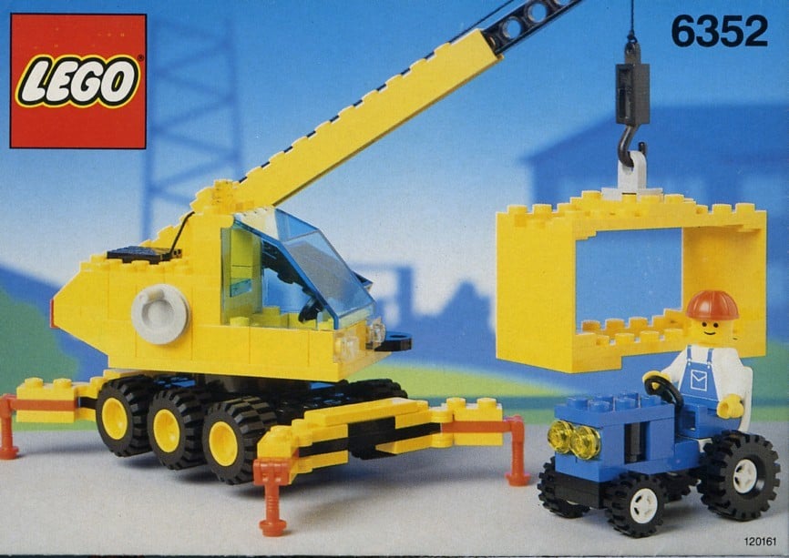 6352 Cargomaster Crane
