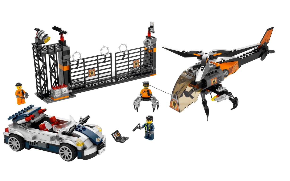 70909 Batcave Break-In