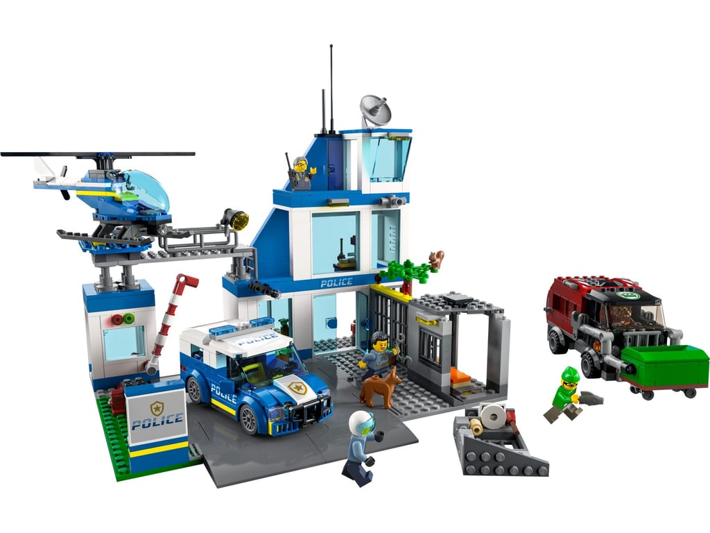 60316 Police Station missing 2 figs